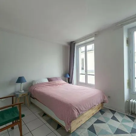 Lumineux A Batignolles / Villiers * Parigi